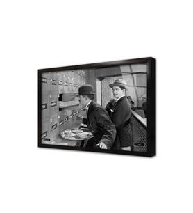 Siyah Beyaz Charlie Chaplin Çerçeveli Cam Tablo