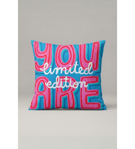 Neon You Limited Edition Yazılı Kırlent Kılıfı 241 – Limited Edition Tasarım 45x45 cm