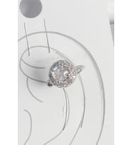 Pirinç Gümüş Renk Zirkon Taşlı Kadın Kıkırdak Model Küpe 5886