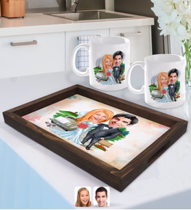 BK Gift Kişiye Özel Evleniyoruz Karikatürlü Doğal Ahşap Tepsi ve 2’li Kupa Bardak Seti-1