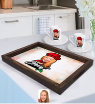 BK Gift Kişiye Özel Kadın Chef Karikatürlü Doğal Ahşap Tepsi ve 2’li Kahve Fincan Seti-10