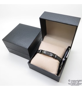 Kişiye Özel Siyah Bileklik Unisex + İsme Özel Mini Cep Kalemi - Hediyelik Kutulu Set (Karışık)