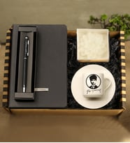Kişiye Özel  Defter & Kişiye Özel Metal Tükenmez Kalem & Atatürk Baskılı Fincan & Dekoratif Mum Hediye Seti