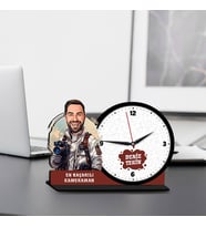 Erkek Kameramana Hediye Karikatürlü MDF Masa Saati
