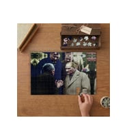 Atatürk Köylüyü Dinlerken Tasarımı 240 parça Ahşap Puzzle Ahşap Kutuda MP06346