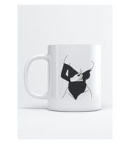 Aesthetic Hot Girl Sketch Baskı Porselen Kupa Bardak