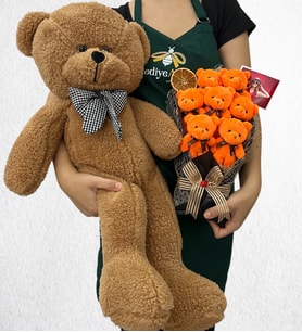 Kişiye Özel Fotoğraflı 7'li Peluş Ayıcık Buketi ve Büyük Boy Kahverengi Peluş Ayıcık (Model 5)