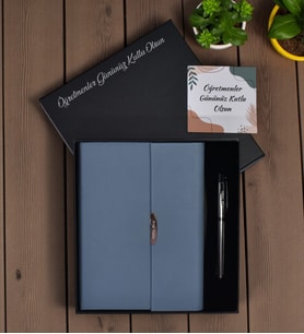 Öğretmenler Gününe Özel Kişiye Özel Kutuda Gri Lüks Termo Deri Defter& Metal Detaylı Füme Roller Kalem Hediye Seti