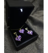 Kalpli Love Kolye ve Küpe Set - Özel Işıklı Kutulu