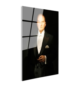 Tamperli Gerçek Cam Tablo Atatürk Siyah Takım Elbiseli Atatürk Tablosu Duvar Dekoru