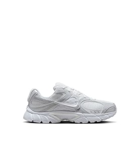 Nike Women's V5 Rnr Sneaker BEYAZ