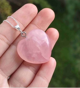 Kadın Pembe Kuvars Kalp Hediyelik Doğal Taş Kolye