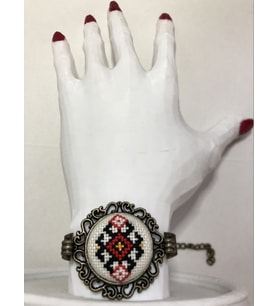 Kanaviçe İşleme Bileklik (Kırmızı-Siyah)