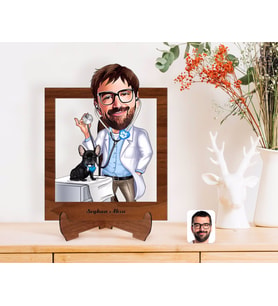 BK Gift Kişiye Özel Erkek Veteriner Hekim Karikatürlü Ahşap Standlı 3D Biblo-1 (Beyaz)