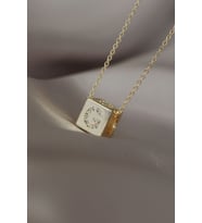 Gold Renkli Zirkon Taşlı Küp Model G Harfli Kolye (Çok Renkli)