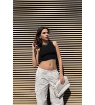 Nare Siyah Bisiklet Yaka Kolsuz Crop Bluz (Siyah)