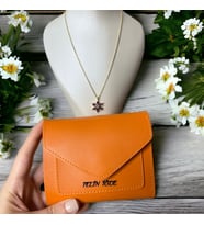 İsme Kişiye Özel Kadın Cüzdan Yumuşak Derili Kartlık Çanta Aksesuar Hediye Anneye Sevgiliye Kendine (Lotus Çiçeği Kolye Hediyeli ) (Turuncu)