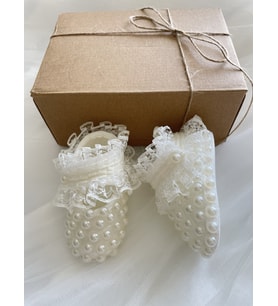 HOŞGELDİN BEBEK , YENİDOĞAN HEDİYELİK , KIZ BEBEK HEDİYE KUTUSU, BANDANALI BEBEK PATİK , BEBEK MEVLİD PATİĞİ ,HASTANE ODASI , BABY SHOWER (İnci)