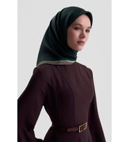 Sura İpek Eşarp -2025/2026 -9401 (Zümrüt Yeşili)