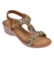 Guja Taş Detaylı 5Cm Dolgu Tabanlı Kadın Sandalet GJ-26Y226 CAMEL