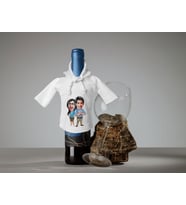 BK Gift Kişiye Özel Sevgililer Karikatürlü Mini Beyaz İçki Şişesi Tişörtü , Ev Bar Dekoru, Viski, Şarap, Votka, Rakı Şişesi Tişörtü, Ev Barı-37