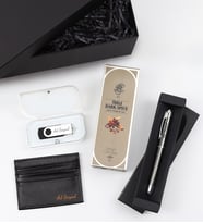 Kişiye Özel Siyah Kartlık & Gümüş Detaylı Roller Kalem & 32Gb Usb Bellek & Rebul Erkek Kolonyası Hediye Seti