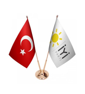 Masa Üstü İyi Parti Bayrağı Türk Bayrağı İkili Pirinç Direk Masa Bayrak Seti