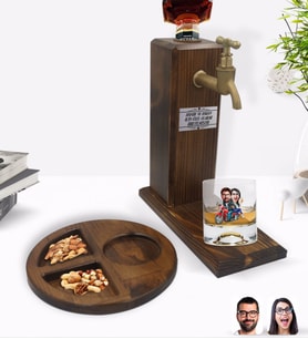 BK Gift Kişiye Özel Sevgililer Karikatürlü Viski Bardağı & Ahşap İçki Standı & Ahşap Sunum Tabağı Çerezlik Hediye Seti-97