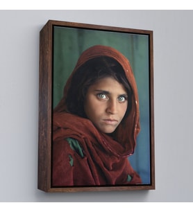 Çerçeveli Afgan Kızı Ünlü Fotoğrafçı Steve Mccurry National Geographic Kanvas Tablo (Kahverengi)