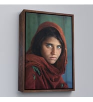 Çerçeveli Afgan Kızı Ünlü Fotoğrafçı Steve Mccurry National Geographic Kanvas Tablo (Kahverengi)