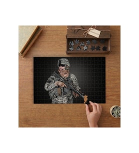 Askeri Kamuflajlı Adam Tasarımı 240 parça Ahşap Puzzle Ahşap Kutuda MP03550