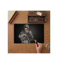 Askeri Kamuflajlı Adam Tasarımı 240 parça Ahşap Puzzle Ahşap Kutuda MP03550