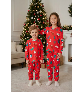 Çocuk Unisex Yılbaşı Desenli Pijama Takımı Kız Erkek Yeşil & Kırmızı 2’li Alt Üst Takım Ak3501
