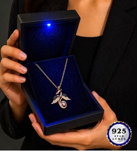 925 Ayar Gümüş Sevgi Meleği Kolye 100 Dilde Seni Seviyorum Rose Kaplama Zirkon Taşlı Kadın Kolye