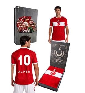 TÜRKİYE ORİJİNAL LİSANSLI HUMMEL KIRMIZI TÜRKİYE KİŞİYE ÖZEL FORMASI