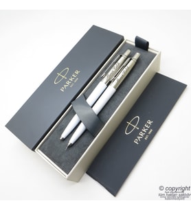 Parker Jotter Original Beyaz Tükenmez Kalem + 0.5 Versatil (uçlu) Kalem Set  İsme Özel Kalem  Hediyelik Kalem