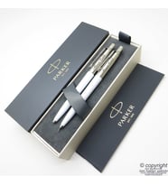 Parker Jotter Original Beyaz Tükenmez Kalem + 0.5 Versatil (uçlu) Kalem Set  İsme Özel Kalem  Hediyelik Kalem