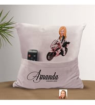 BK Gift Kişiye Özel Kadın Motorcu Karikatür Tasarımlı Organizer Kumanda ve Atıştırmalık Cepli Pembe Kırlent Yastık-2 Arkadaşa Hediye, Cepli Yastık