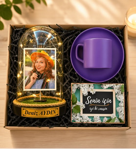 Kişiye Özel Fotoğraflı LED Işıklı Fanus ve Mor Renkli 100 ml Türk Kahvesi Fincanı Hediye Seti