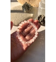 Pembe kuvars bileklik