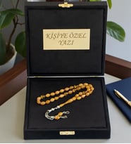 Kişiye Özel Ateş Kehribar Harfli Tesbih – Premium Kutulu Hediye Tesbih Seti - Sertifikalı Kehribar Tesbih (Sarı)