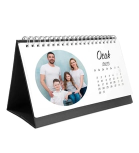 Kişiye Özel Yuvarlak Fotoğraflı 2026 Masa Takvimi Siyah Taban