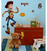 Lexroo Toy Story duvar çıkartması/duvar dövmesi Woody (127 cm)
