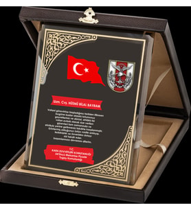 Altın Yaldız Kristal Plaket - Dik Olarak