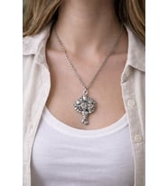 Çiçek Buketi Figürlü Metal Kolye – 60 cm Zincirli