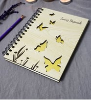 Kişiye Özel Kelebek Desenli Ahşap Kapaklı Defter - Ajanda - İsme Özel - A5 60 Yaprak (120 SAYFA) Hediyelik (Gold)