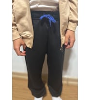 Breeze Erkek Çocuk Eşofman Altı Bağcık Aksesuarlı Arma Detaylı 4-8 Yaş, Siyah