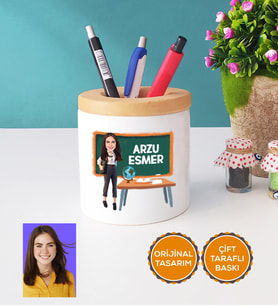 Kişiye Özel Karikatürlü Sınıf Öğretmeni Kalemlik Kadın Sınıf Öğretmenine Öğretmenler Günü Hediyesi (Beyaz)
