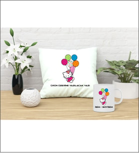 Kişiye Özel Hello Kitty Tasarımlı Yastık ve Kupa Bardak