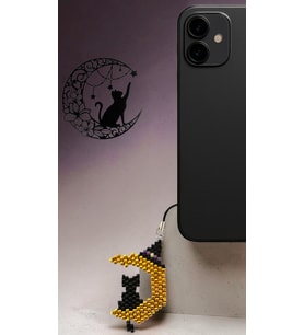 Miyuki Boncuk El Yapımı Ayda Oturan Kedi Telefon Çarmı - Charm (Çok Renkli)